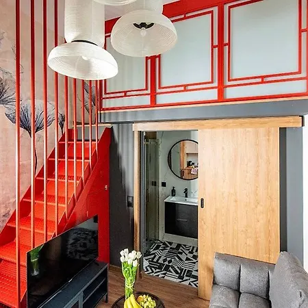 Budget 1min From Main Square Appartement